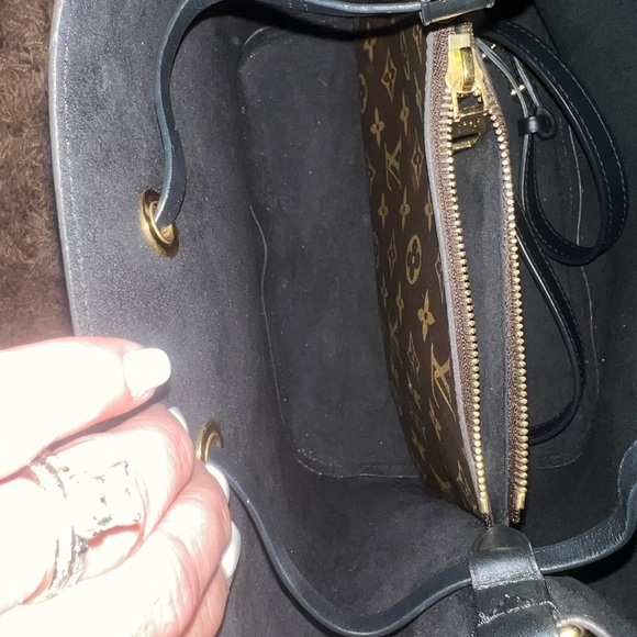 Louis Vuitton Neo Noe MM in excellent condition. - Picture 14 of 16